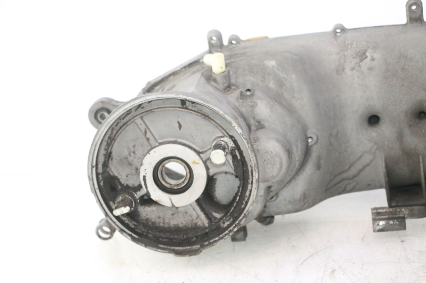 photo de CARCAÇA INFERIOR DO MOTOR YAMAHA YP MAJESTY 125 (1998 - 2001) - Vista de perto