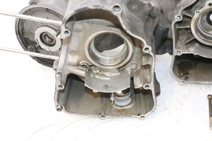 photo de CARCAÇA INFERIOR DO MOTOR YAMAHA YP MAJESTY 125 (1998 - 2001) - Inspeção visual