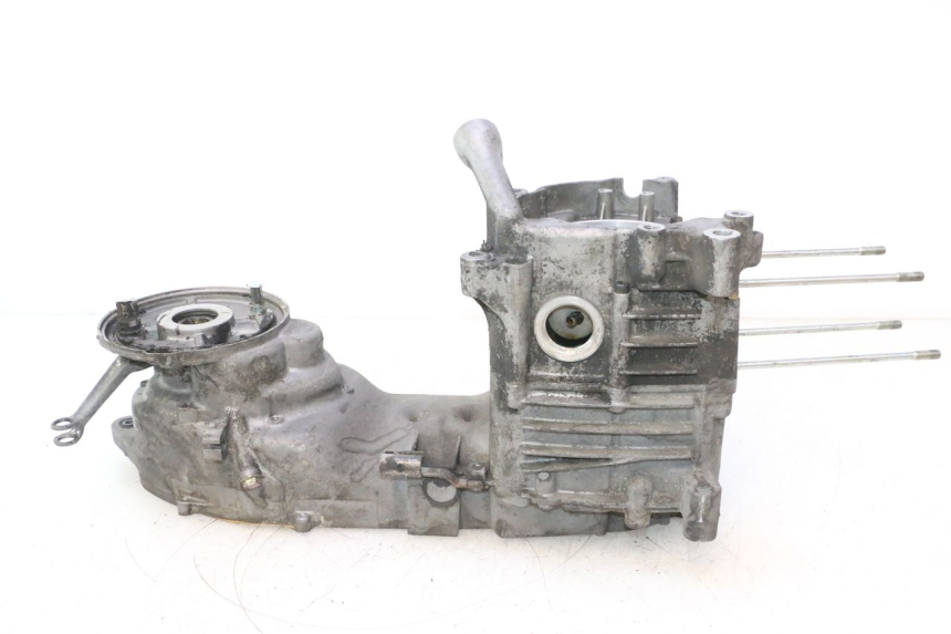 photo de CARCAÇA INFERIOR DO MOTOR YAMAHA YP MAJESTY 125 (1998 - 2001) - Outro ângulo de visão