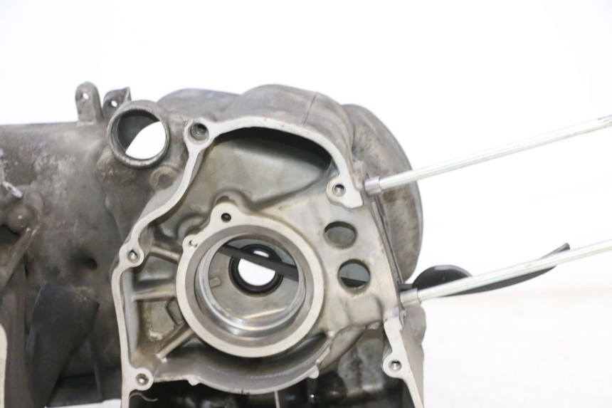 photo de CARCAÇA INFERIOR DO MOTOR YAMAHA YP MAJESTY 125 (2007 - 2010) - Vista principal