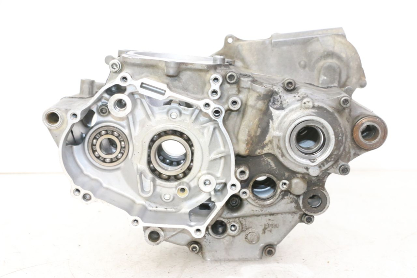 photo de CARTER INFERIOR DO MOTOR YAMAHA YZ-F YZF 250 (2014 - 2018) - Detalhes característicos