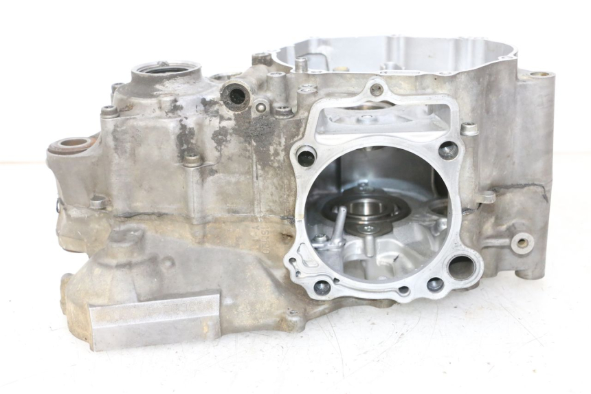 photo de CARTER INFERIOR DO MOTOR YAMAHA YZ-F YZF 250 (2014 - 2018) - Vista de perto