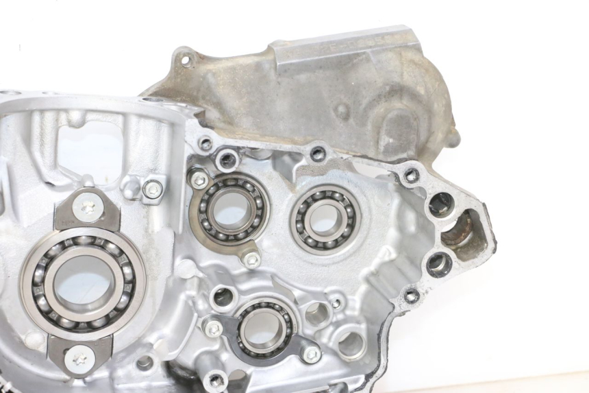 photo de CARTER INFERIOR DO MOTOR YAMAHA YZ-F YZF 250 (2014 - 2018) - Ângulo alternativo