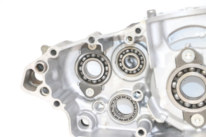 photo de CARTER INFERIOR DO MOTOR YAMAHA YZ-F YZF 250 (2014 - 2018) - Outro ângulo de visão