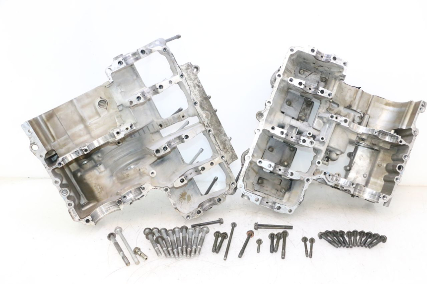 photo de CARCAÇA INFERIOR DO MOTOR YAMAHA YZF R GENESIS 750 (1993 - 1998) - Detalhe da peça