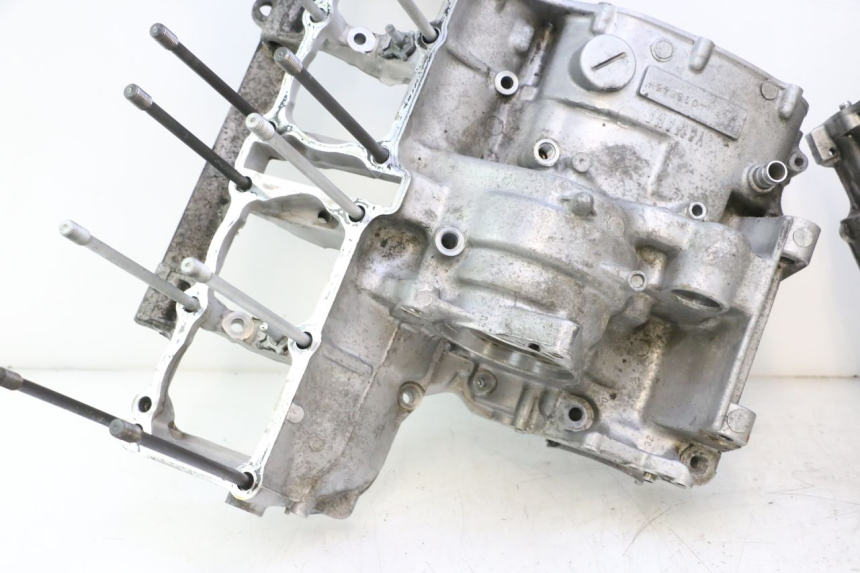 photo de CARCAÇA INFERIOR DO MOTOR YAMAHA YZF R GENESIS 750 (1993 - 1998) - Imagem adicional