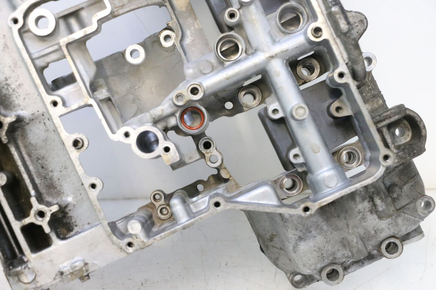 photo de CARCAÇA INFERIOR DO MOTOR YAMAHA YZF R GENESIS 750 (1993 - 1998) - Ângulo alternativo