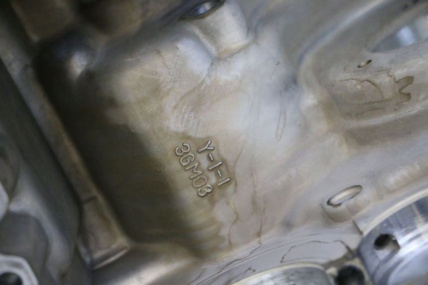 photo de CARCAÇA INFERIOR DO MOTOR YAMAHA YZF R GENESIS 750 (1993 - 1998) - Vista de perfil