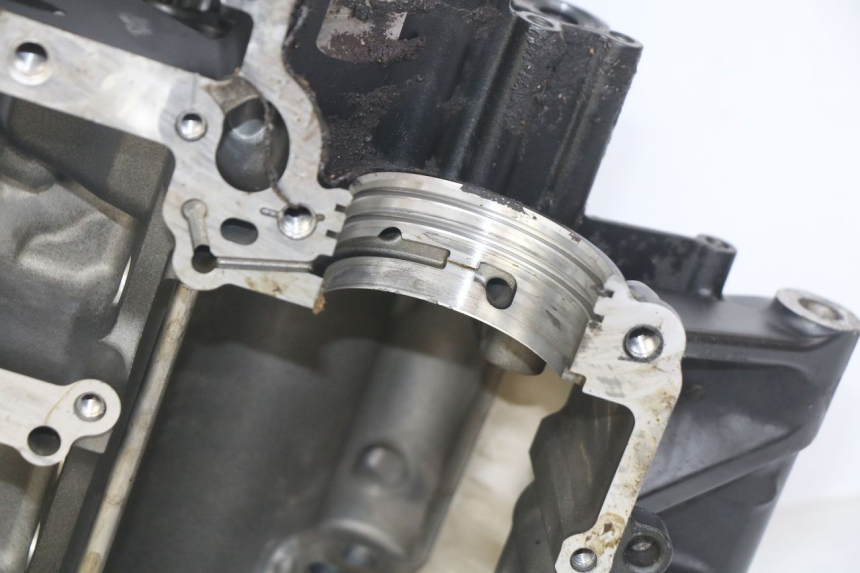 photo de CARTER INFERIOR DO MOTOR YAMAHA YZF R1 1000 (2007 - 2008) - Ampliação dos componentes