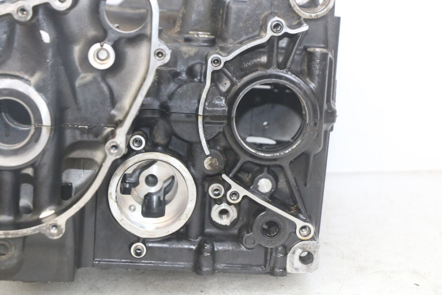 photo de CARTER INFERIOR DO MOTOR KAWASAKI Z 750 (2007 - 2013) - Estado da superfície