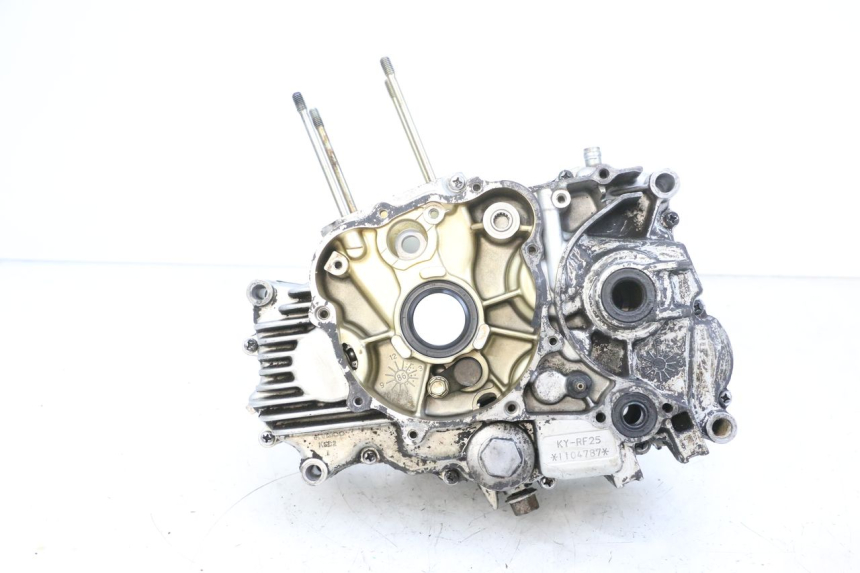 photo de CARTER INFERIOR DO MOTOR KYMCO ZING 125 (1997 - 2003) - Vista de perto