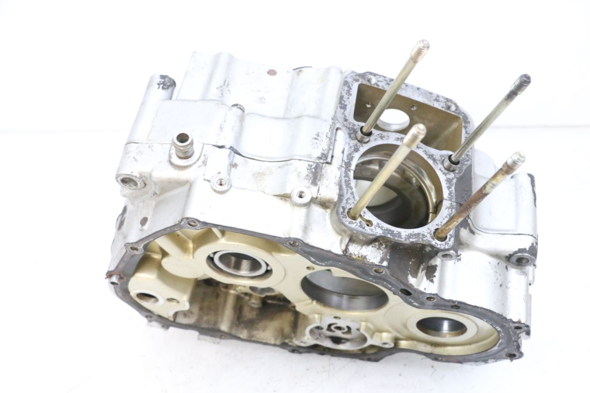 photo de CARTER INFERIOR DO MOTOR KYMCO ZING 125 (1997 - 2003) - Estado da superfície