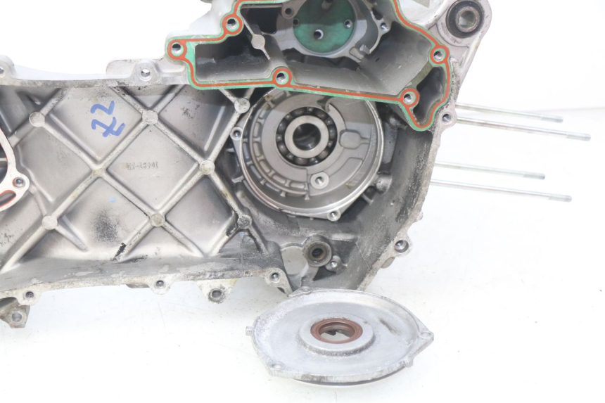 photo de CARTER INFERIOR DO MOTOR PIAGGIO ZIP 4T 50 (2018 - 2020) - Zoom do estado de desgaste