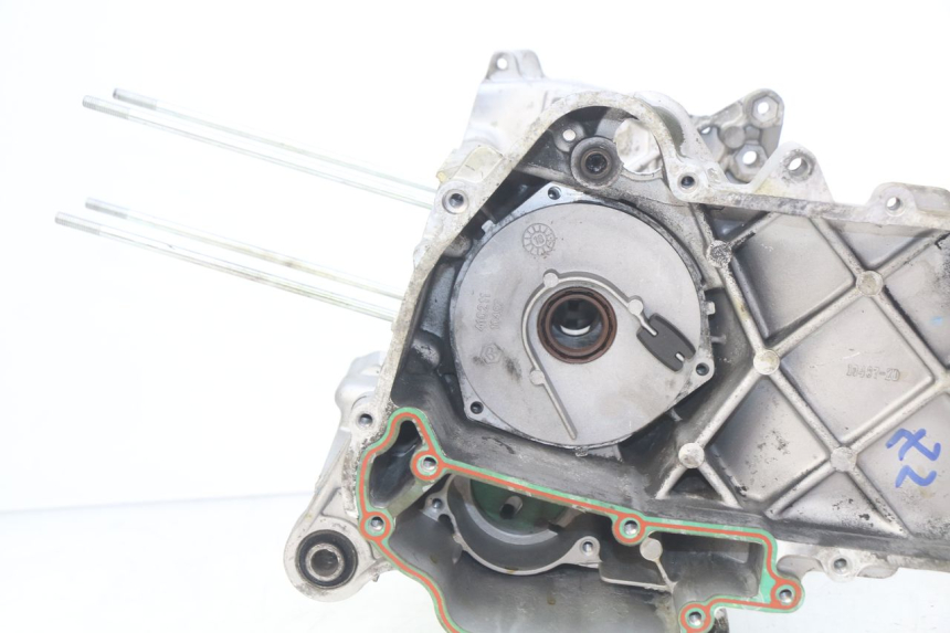photo de CARTER INFERIOR DO MOTOR PIAGGIO ZIP 4T 50 (2018 - 2020) - Marcações e referências