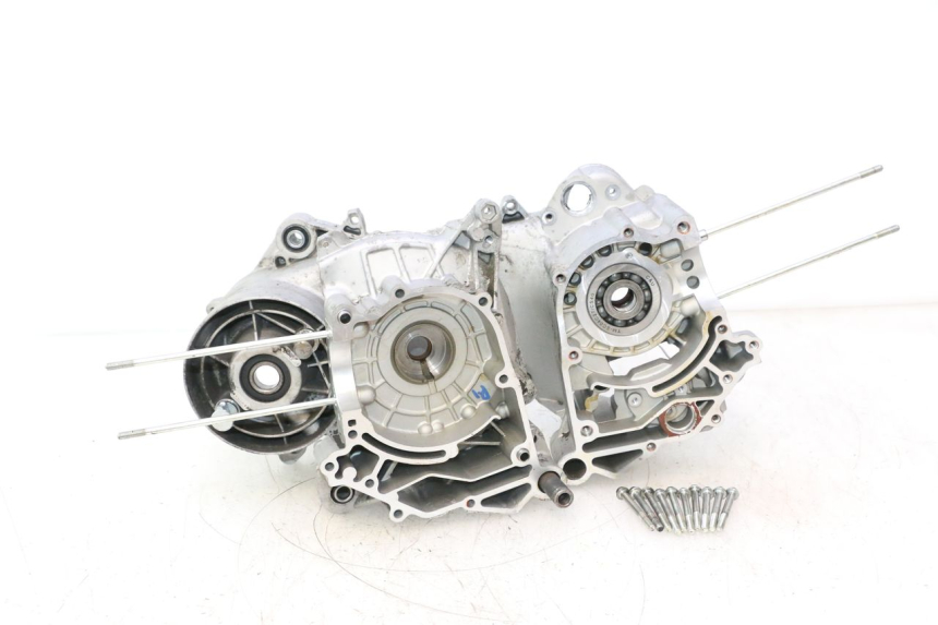 photo de CARCAÇA INFERIOR DO MOTOR PIAGGIO ZIP IGET 4T 50 (2021 - 2023) - Detalhe da peça