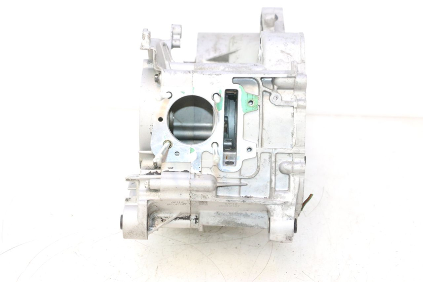 photo de CARCAÇA INFERIOR DO MOTOR PIAGGIO ZIP IGET 4T 50 (2021 - 2023) - Ampliação dos componentes
