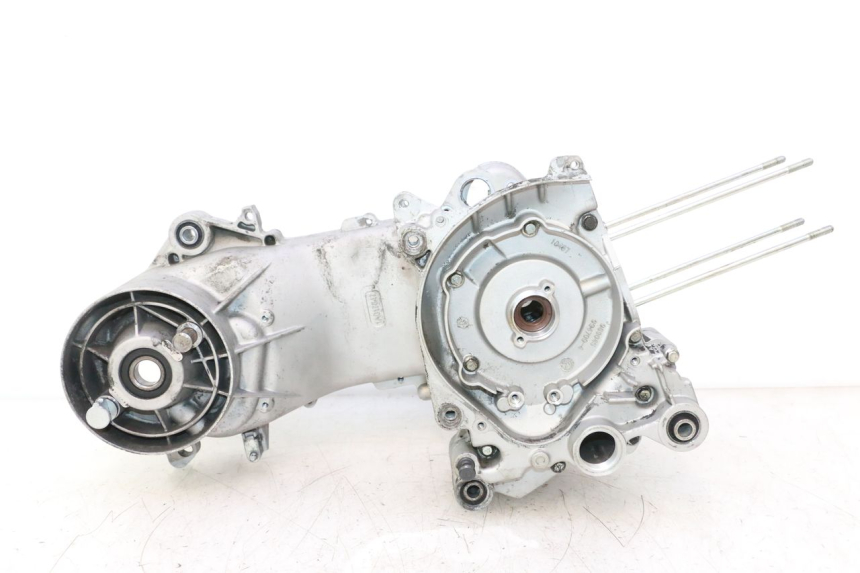 photo de CARCAÇA INFERIOR DO MOTOR PIAGGIO ZIP IGET 4T 50 (2021 - 2023) - Zoom de qualidade