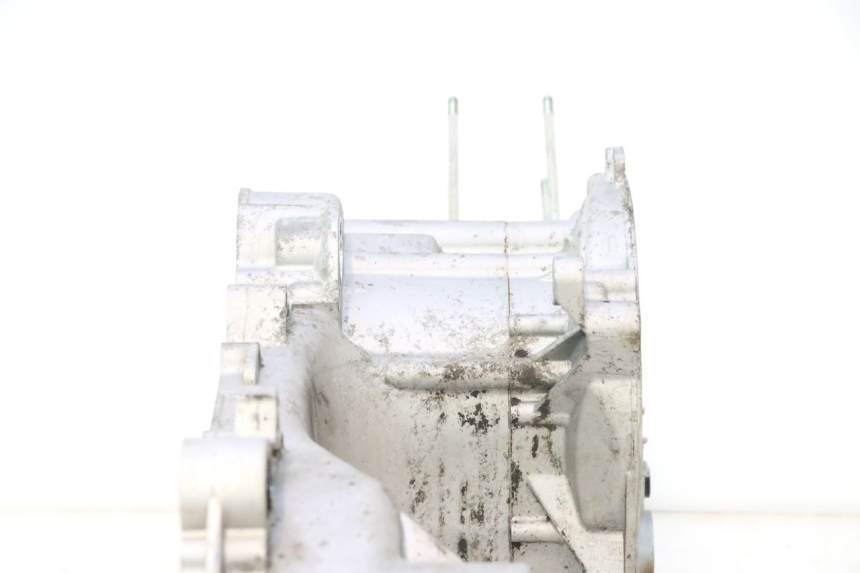 photo de CARCAÇA INFERIOR DO MOTOR PIAGGIO ZIP IGET 4T 50 (2021 - 2023) - Estado da superfície
