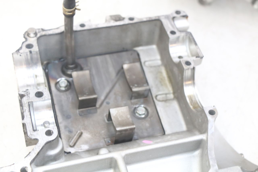 photo de CARTER INFERIOR DO MOTOR KAWASAKI ZX-6R ZX6R 600 (1995 - 1997) - Ampliação dos componentes