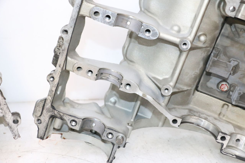 photo de CARCAÇA INFERIOR DO MOTOR KAWASAKI ZX-6R ZX6R 600 (2000 - 2002) - Zoom de qualidade