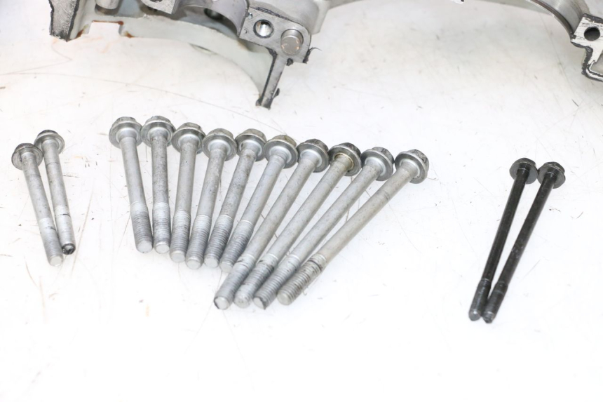 photo de CARCAÇA INFERIOR DO MOTOR KAWASAKI ZX-6R ZX6R 600 (2000 - 2002) - Ampliação técnica