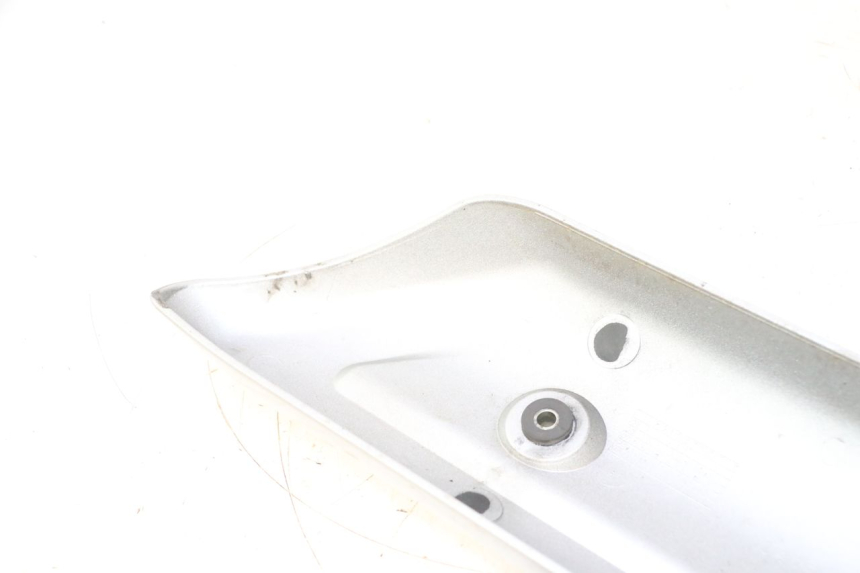 photo de TAMPA DO ESCAPE SUZUKI BURGMAN 125 (2007 - 2014) - Ampliação técnica