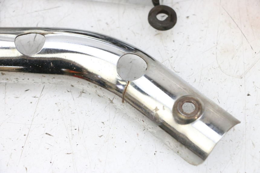 photo de TAMPA DO ESCAPE KYMCO GRAND DINK 125 (2002 - 2007) - Pontos de fixação