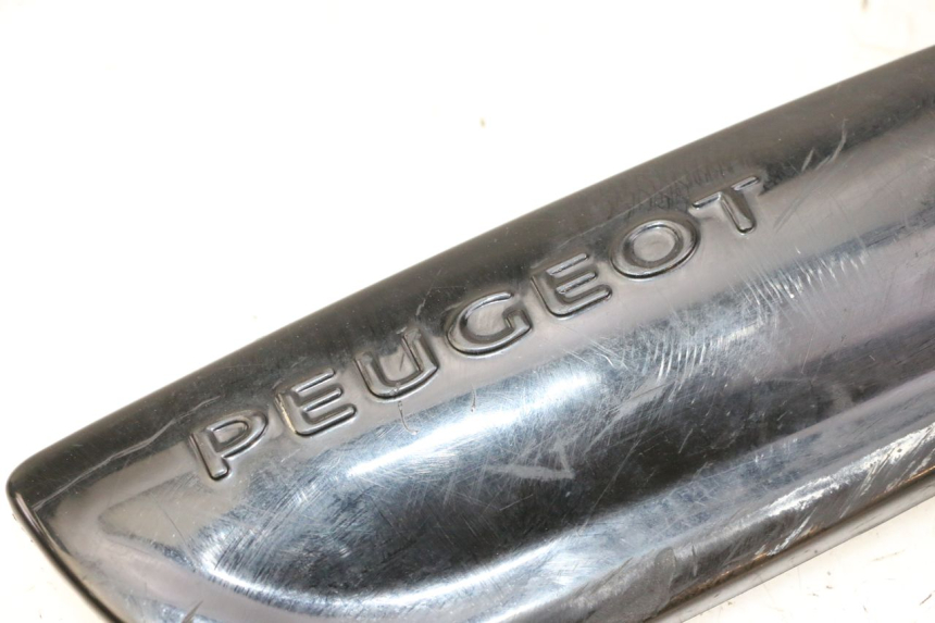 photo de TAMPA DO ESCAPE PEUGEOT STREETZONE I NAKED 2T 50 (2018 - 2020) - Zoom do estado de desgaste
