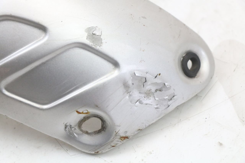 photo de TAMPA DO ESCAPE YAMAHA TDR DELTABOX 125 (1997 - 2003) - Outro ângulo de visão