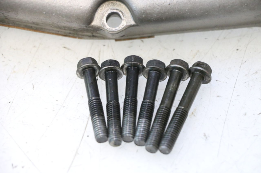 photo de CARCAÇA DE EMBREAGEM SUZUKI DR S 600 (1985 - 1989) - Inspeção visual
