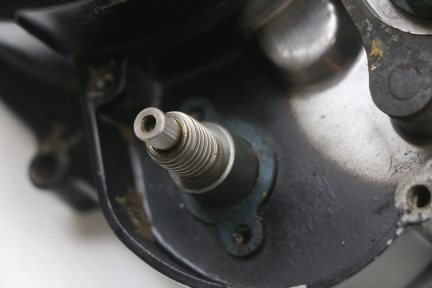photo de TAMPA DE EMBREAGEM YAMAHA DTLC 125 (1982 - 1987) - Outro ângulo de visão