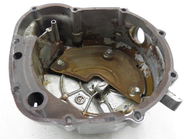 photo de TAMPA DE EMBREAGEM KAWASAKI ZEPHYR 550 (1991 - 1998) - Zoom do estado de desgaste