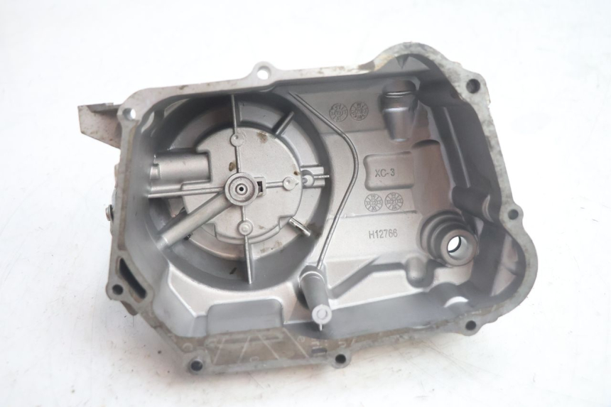 photo de TAMPA DE EMBREAGEM APOLLO RFZ 125 - Pontos de fixação