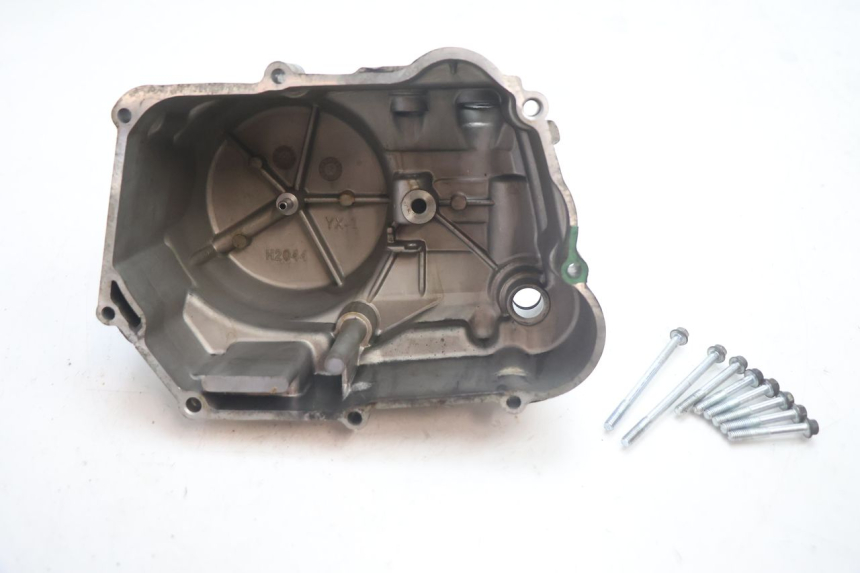 photo de TAMPA DE EMBREAGEM APOLLO RFZ 140 - Pontos de fixação