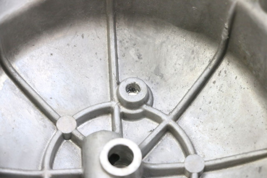 photo de TAMPA DE EMBREAGEM DERBI SENDA SM DRD 50 (2008 - 2013) - Detalhe da peça