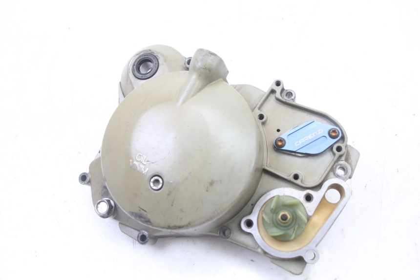 photo de TAMPA DE EMBREAGEM DERBI SENDA SM DRD X-TREME 50 (2011 - 2017) - Detalhe da peça