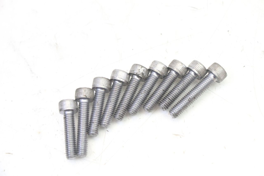 photo de TAMPA DE EMBREAGEM YAMAHA TDM ABS 900 (2002 - 2014) - Pontos de fixação