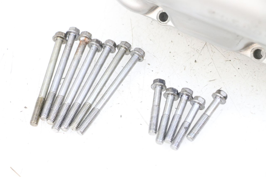 photo de TAMPA DE EMBREAGEM SUZUKI VL INTRUDER 125 (2004 - 2007) - Pontos de fixação