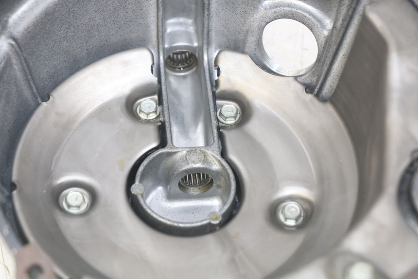 photo de TAMPA DE EMBREAGEM KAWASAKI ZX-6R ZX6R 600 (1995 - 1997) - Detalhe da peça