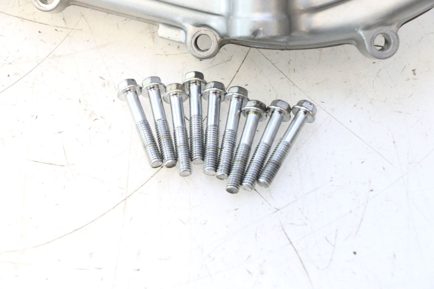 photo de CARCAÇA DE EMBREAGEM KAWASAKI ZZR 600 (1995 - 2004) - Zoom do estado de desgaste