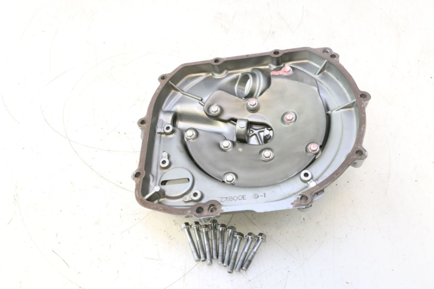 photo de CARCAÇA DE EMBREAGEM KAWASAKI ZZR 600 (1995 - 2004) - Pontos de fixação