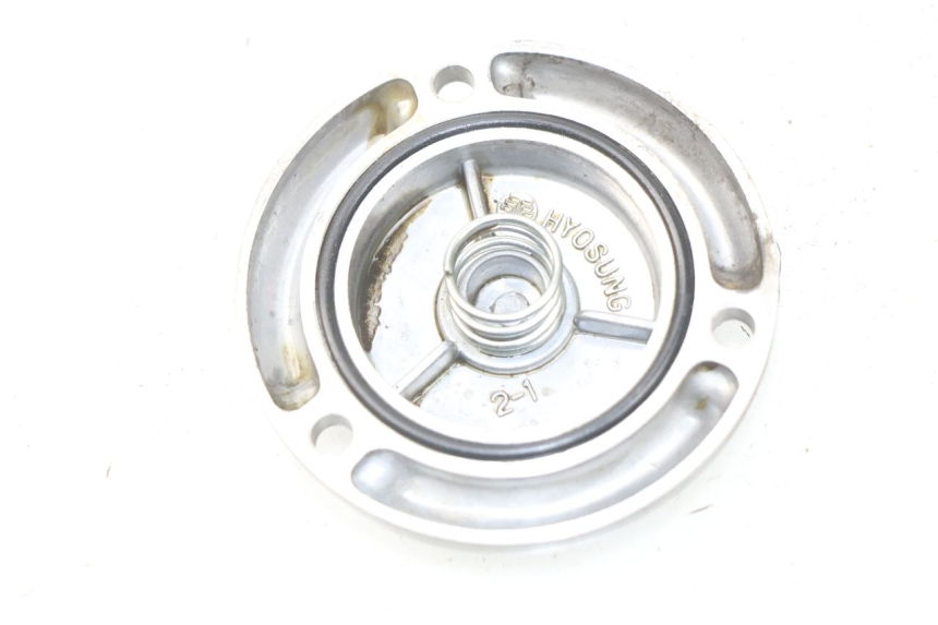 photo de TAMPA DO ÓLEO HYOSUNG COMET GTR 125 (2007 - 2014) - Detalhe da peça