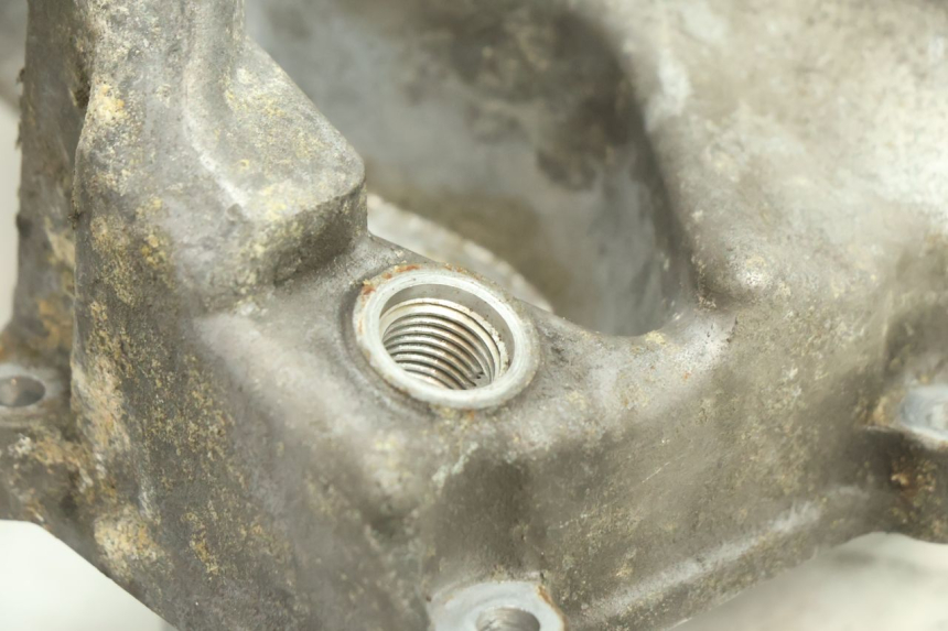 photo de CARTER DE ÓLEO YAMAHA YZF R6 600 (2008 - 2009) - Pontos de fixação