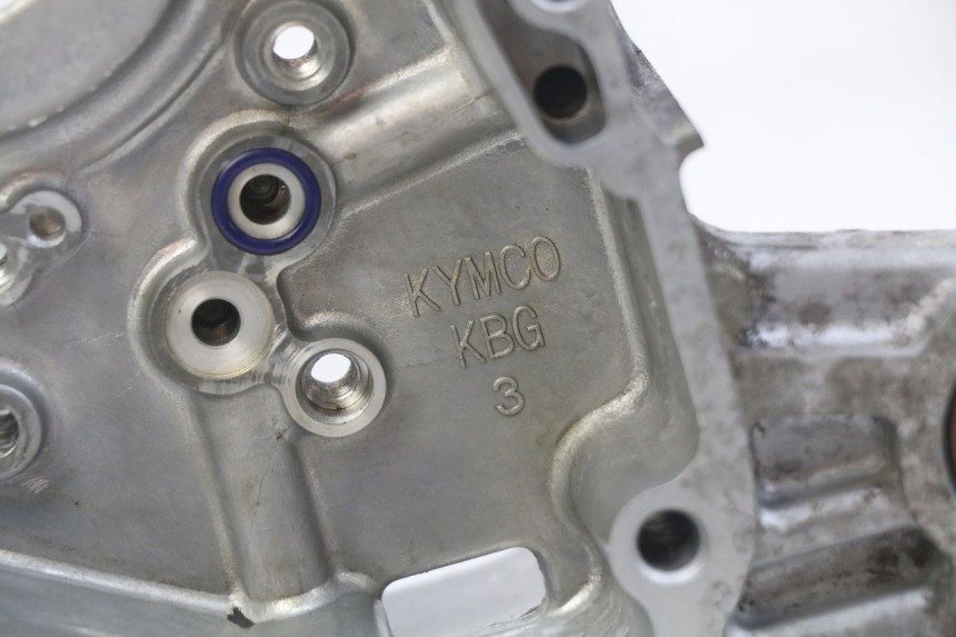 photo de TAMPA DO MOTOR DIREITA KYMCO AGILITY 16+ 4T 50 (2018 - 2023) - Pontos de fixação