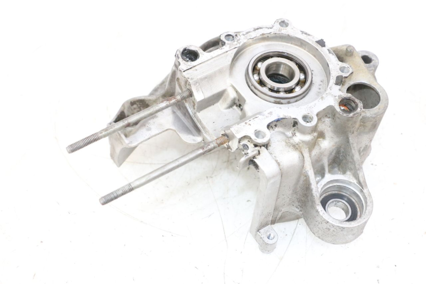 photo de TAMPA DO MOTOR DIREITA MBK BOOSTER SPIRIT NAKED 50 (2004 - 2017) - Detalhe da peça