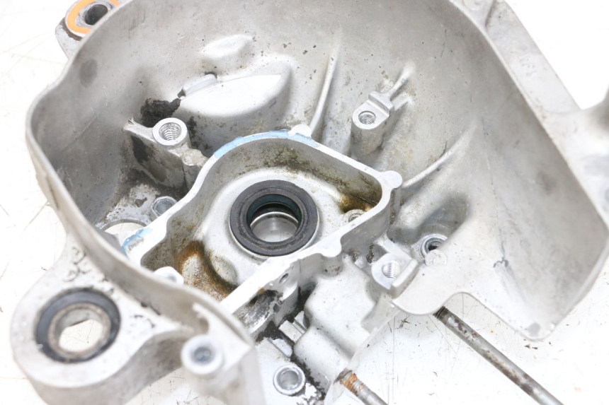 photo de TAMPA DO MOTOR DIREITA MBK BOOSTER SPIRIT NAKED 50 (2004 - 2017) - Vista do produto