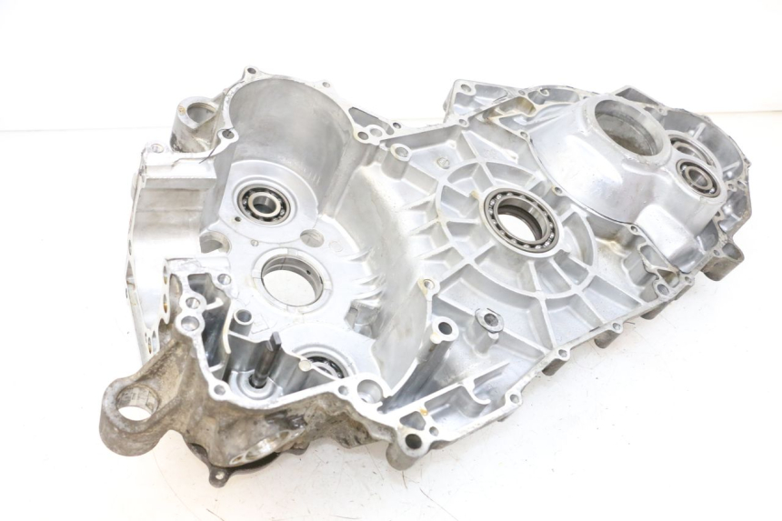 photo de TAMPA DO MOTOR DIREITA SUZUKI BURGMAN 650 (2013 - 2020) - Outro ângulo de visão