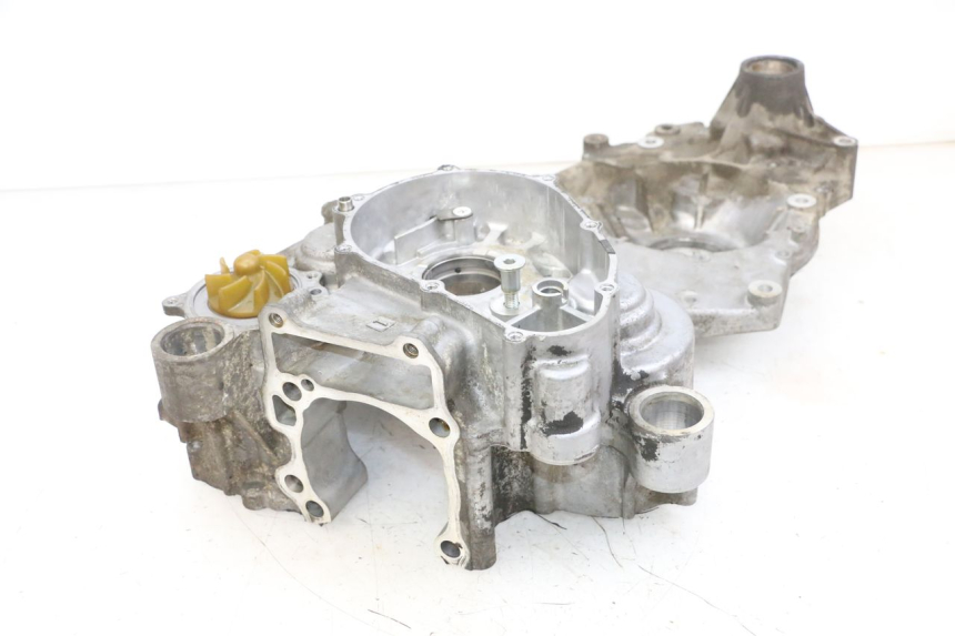 photo de TAMPA DO MOTOR DIREITA SUZUKI BURGMAN 650 (2013 - 2020) - Ampliação técnica