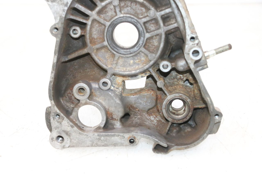 photo de CARCAÇA DO MOTOR DIREITA HONDA FES PANTHEON 2T 125 (1998 - 2002) - Estado da superfície