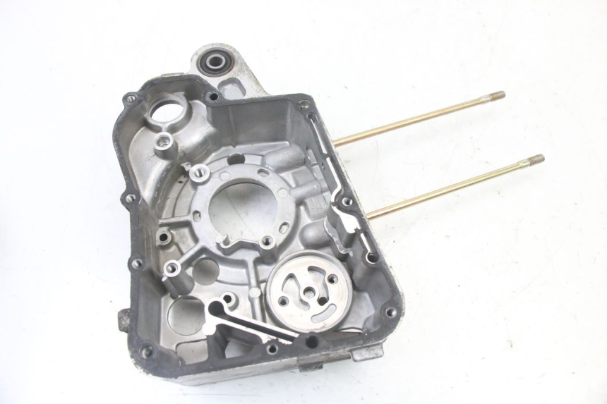 photo de TAMPA DO MOTOR DIREITA KYMCO GRAND DINK 125 (2008 - 2014) - Detalhe da peça